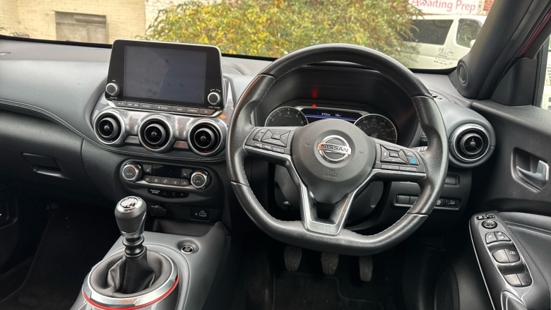 Nissan Juke 1.0 DiG-T 114 Tekna 5dr Petrol Hatchback